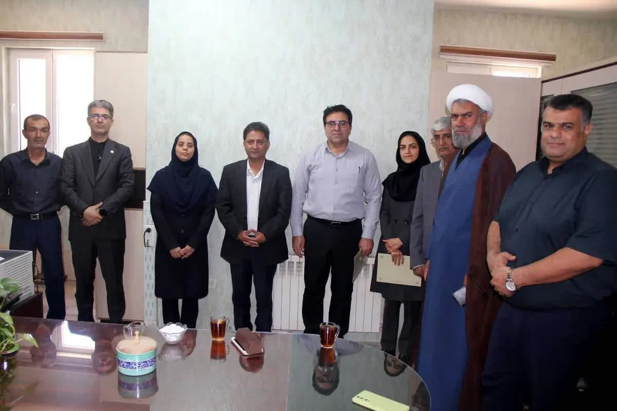تقدیر از خدمات مینا برهانی و انتصاب امیر جهانشاهی به مدیریت روابطعمومی توزیع برق شمال