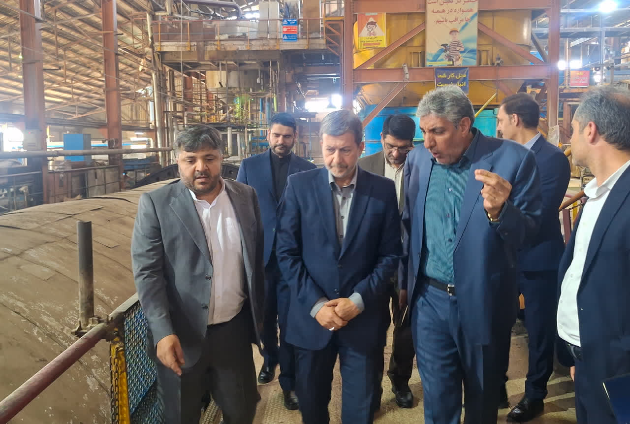استاندار اصفهان بر ضرورت حفظ برندهای تولیدی شاخص و ارتقای ضریب ایمنی کارخانجات تأکید کرد.