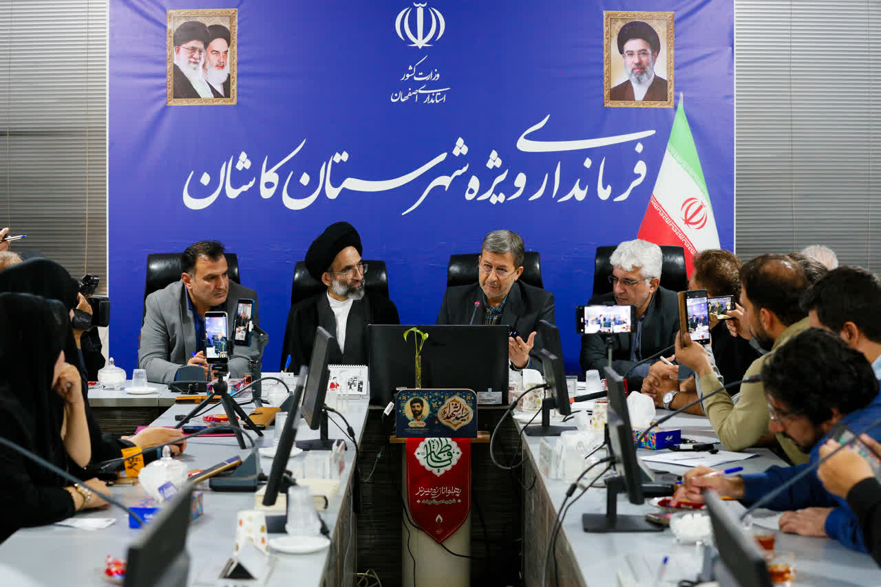 نظام مسائل شهرستان با جدیت دنبال می‌شود.