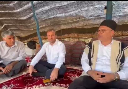 احترام و تکریم مادر شهید از تبار عشایر غیور ایران / تقدیر پایگاه خبری شهید یاران از پیگیری مطالبات محرومان احترام و تکریم مادر شهید از تبار عشایر غیور ایران / تقدیر پایگاه خبری شهید یاران از پیگیری مطالبات محرومان