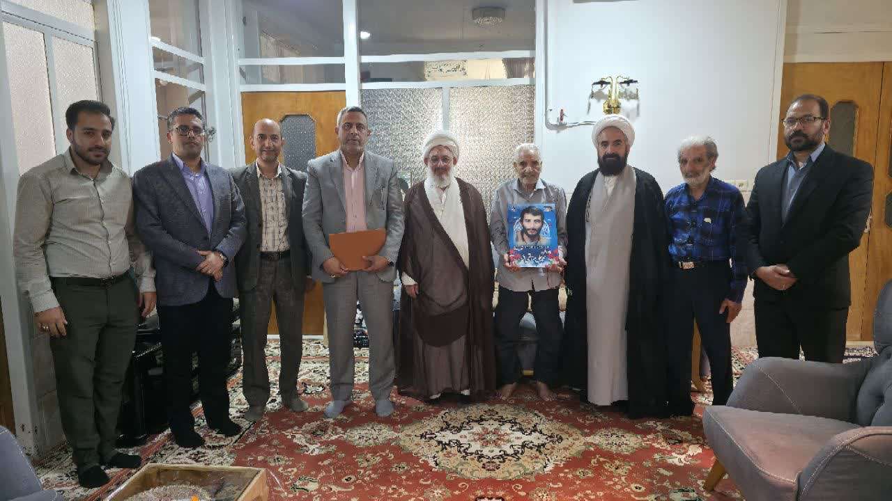 دیدار و تکریم پدر شهید مناقبیفر در شهرستان تفت